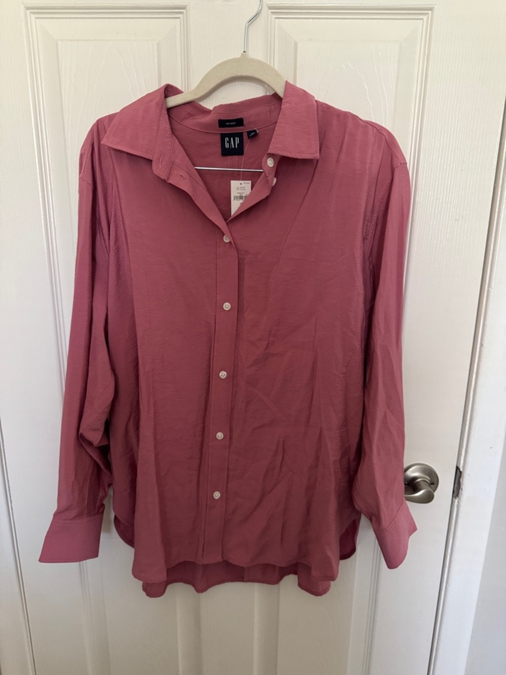 GAP Long Sleeve Button-Up Shirt in Rose with Tie Back